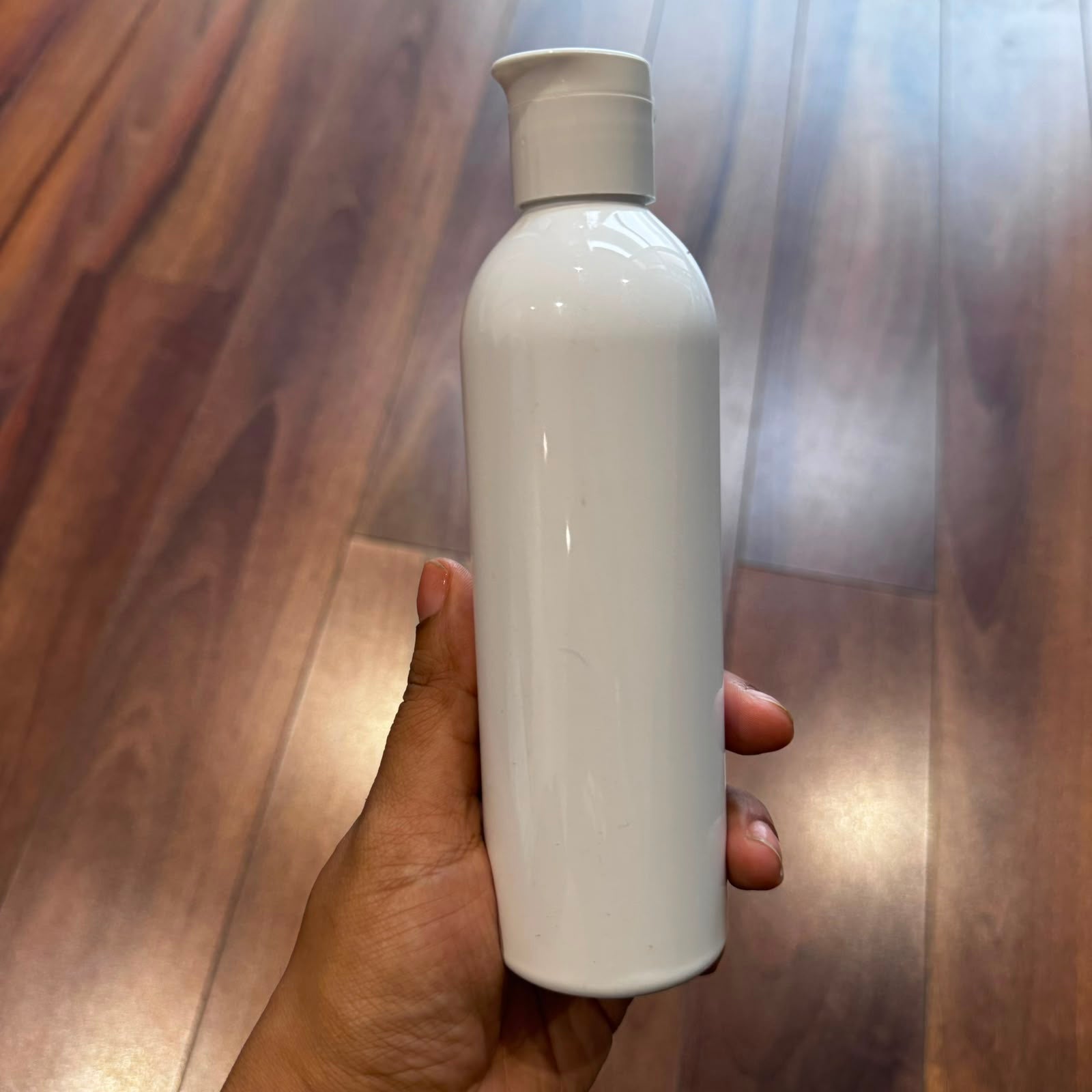 200ml long Boston Bottles with Beak Flip Top Cap