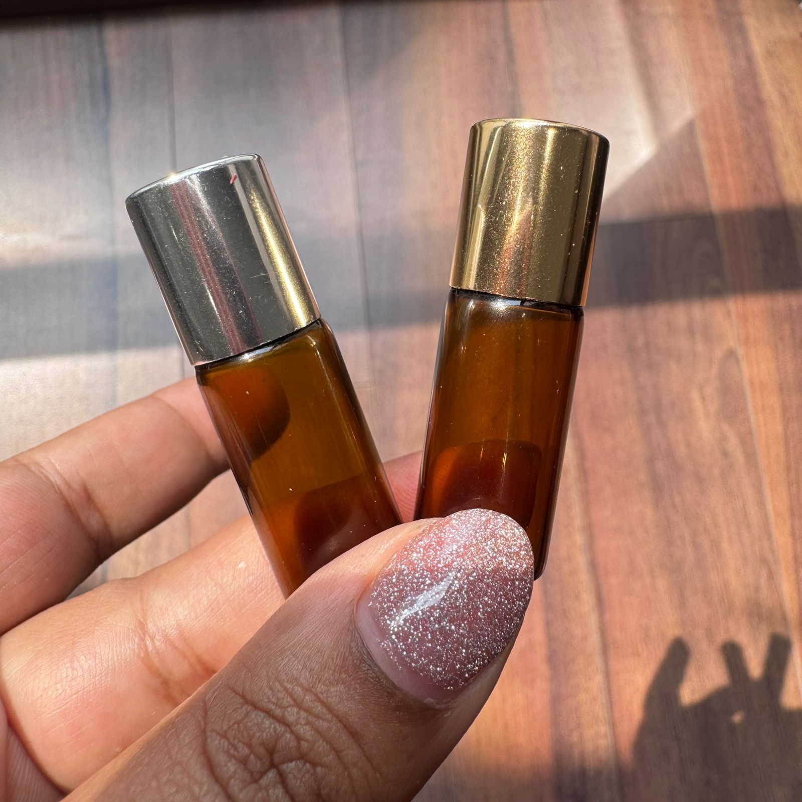 2ml & 3ml Amber Glass Roll On Bottles with Metal Roll On