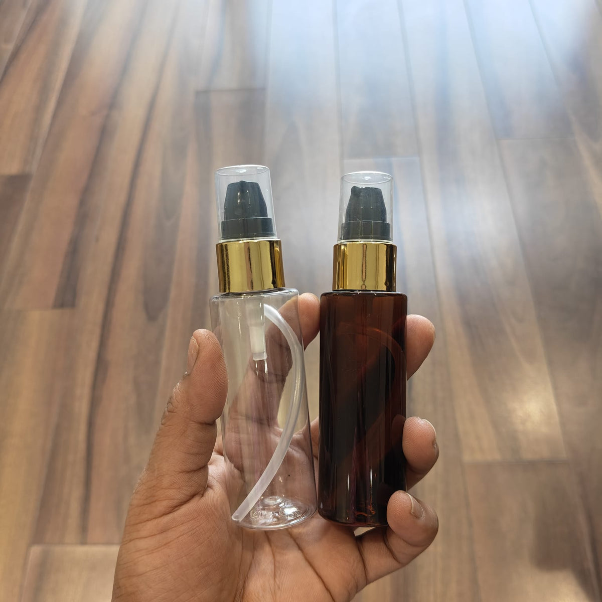 50ml Sleek PET Bottle with Gold/Silver Lotion Serum Pump