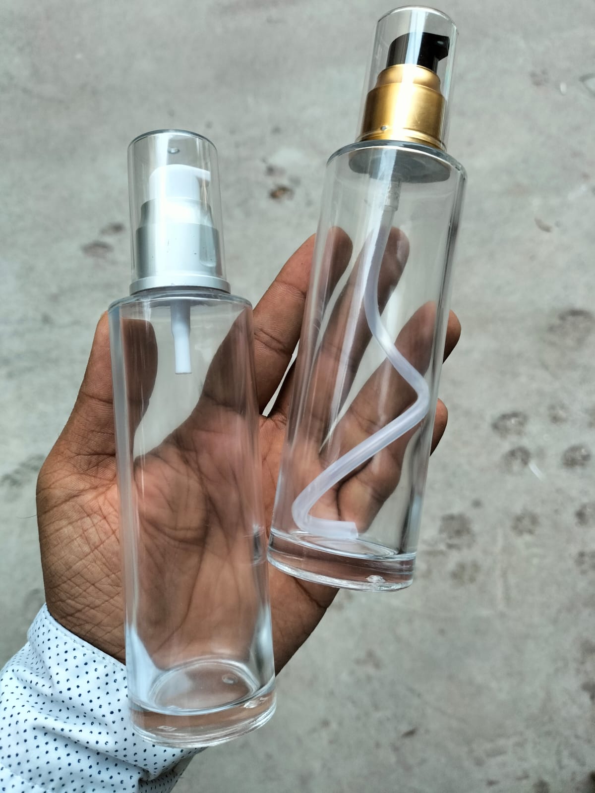 Flat Shoulder Glass Bottle with Gold / Silver Serum Pump- (30ml,50ml,100ml)