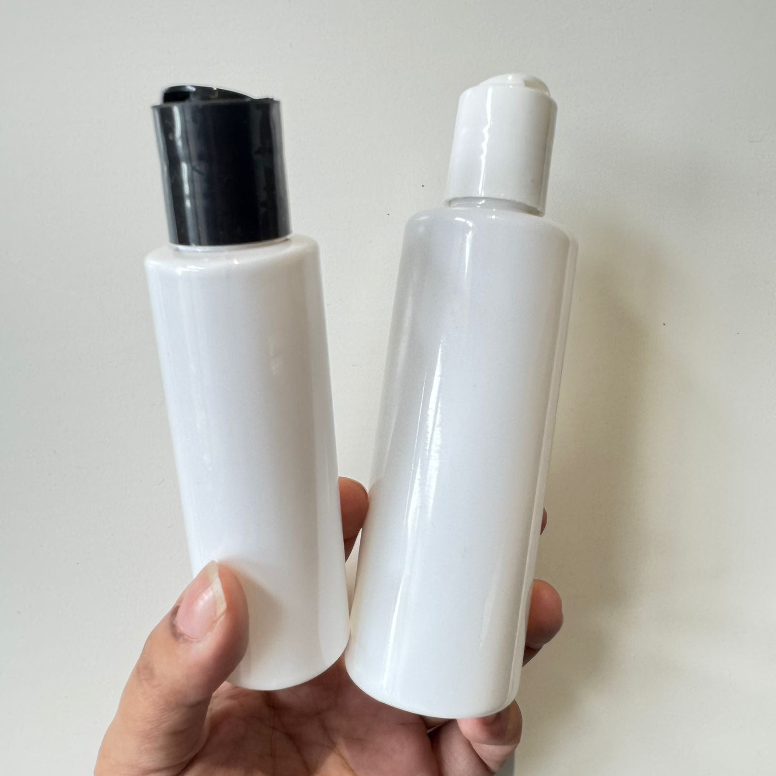 Cosmetic Sleek JLI Pet Bottle + Disc Cap - White, Black (100ml/ 200ml)