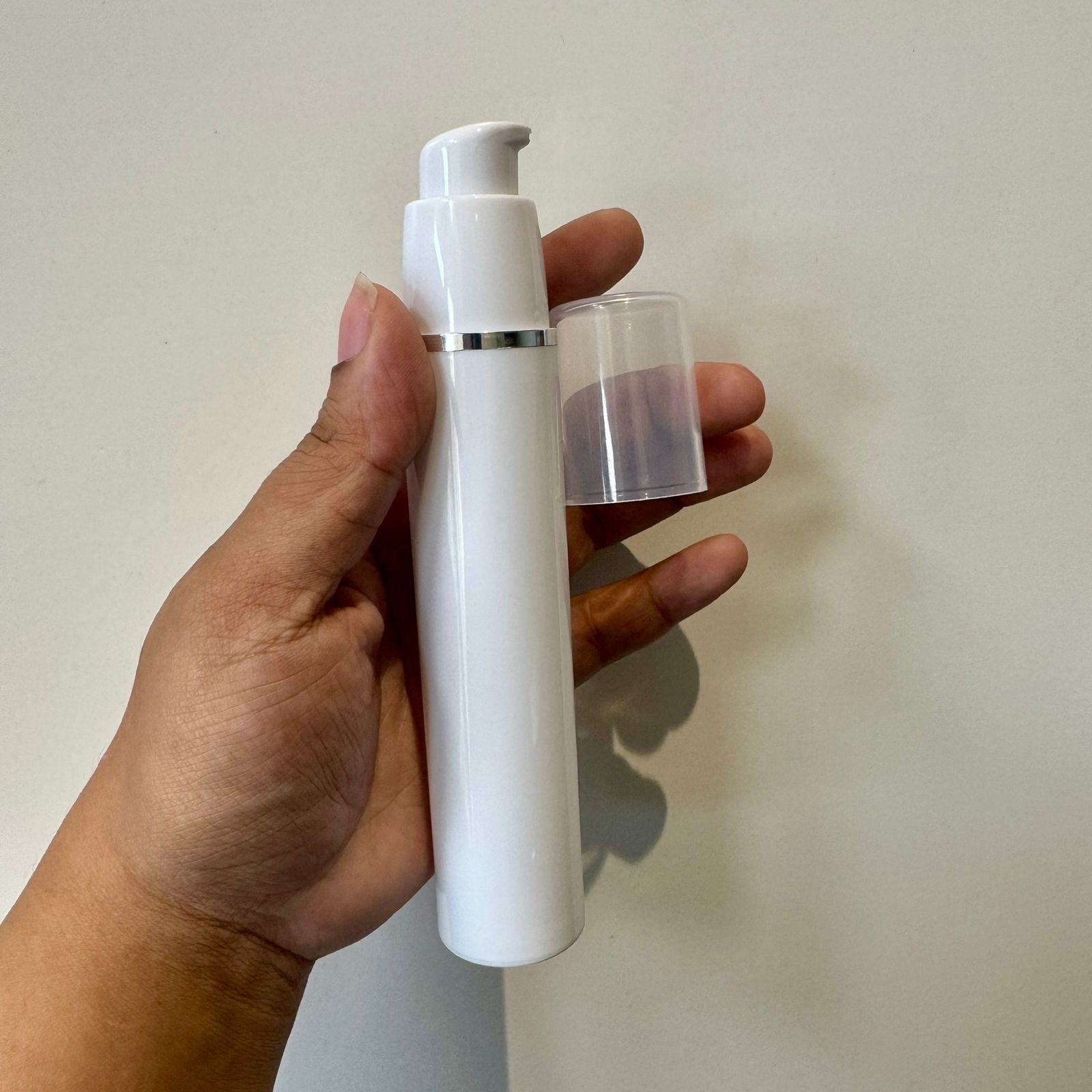 15ml/ 50ml Silver Lining White PP Sleek Airless Pump Bottle