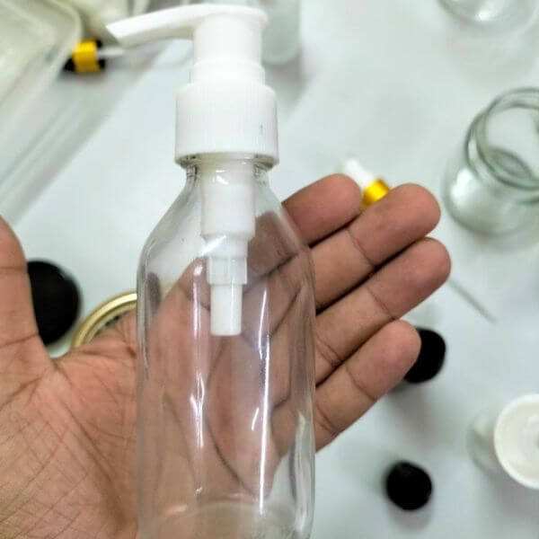 Cosmetic Glass Bottle with Lotion/ Dispenser Pump - Clear (100ml)