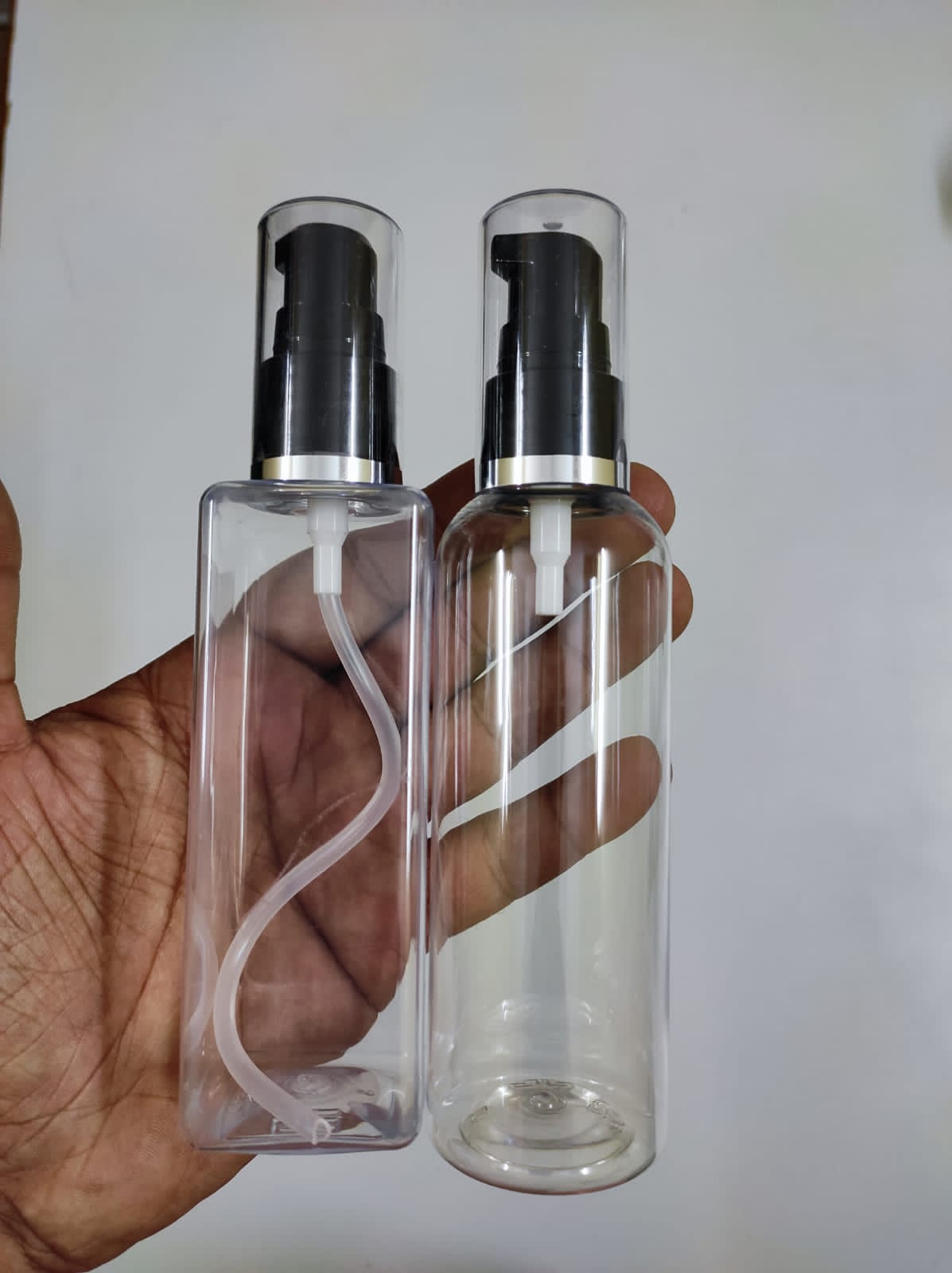 Cosmetic Square/ Round Pet Bottle with Black Serum Pump with Silver Ring - Clear (100ml)