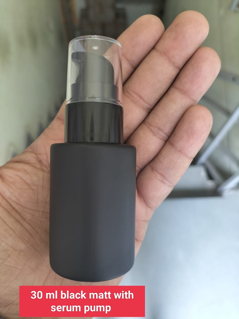 Frosted Flat Shoulder Bottle with Spout Serum Pump (Black/Green/Amber) -30ml