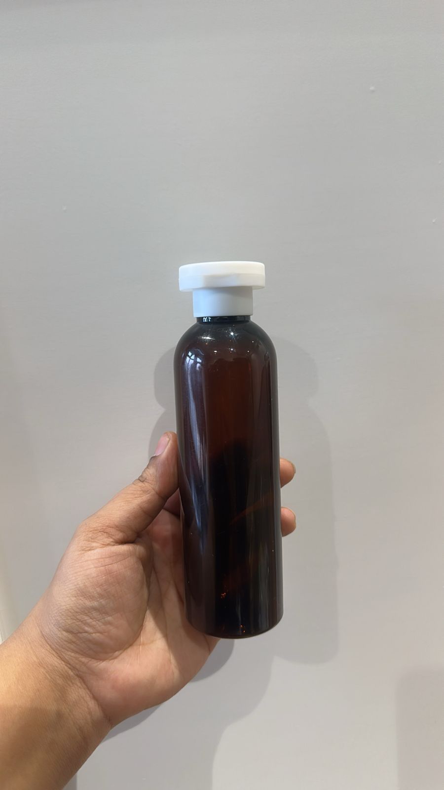 100 / 200ml Volza Flip Top Cap Boston Bottle