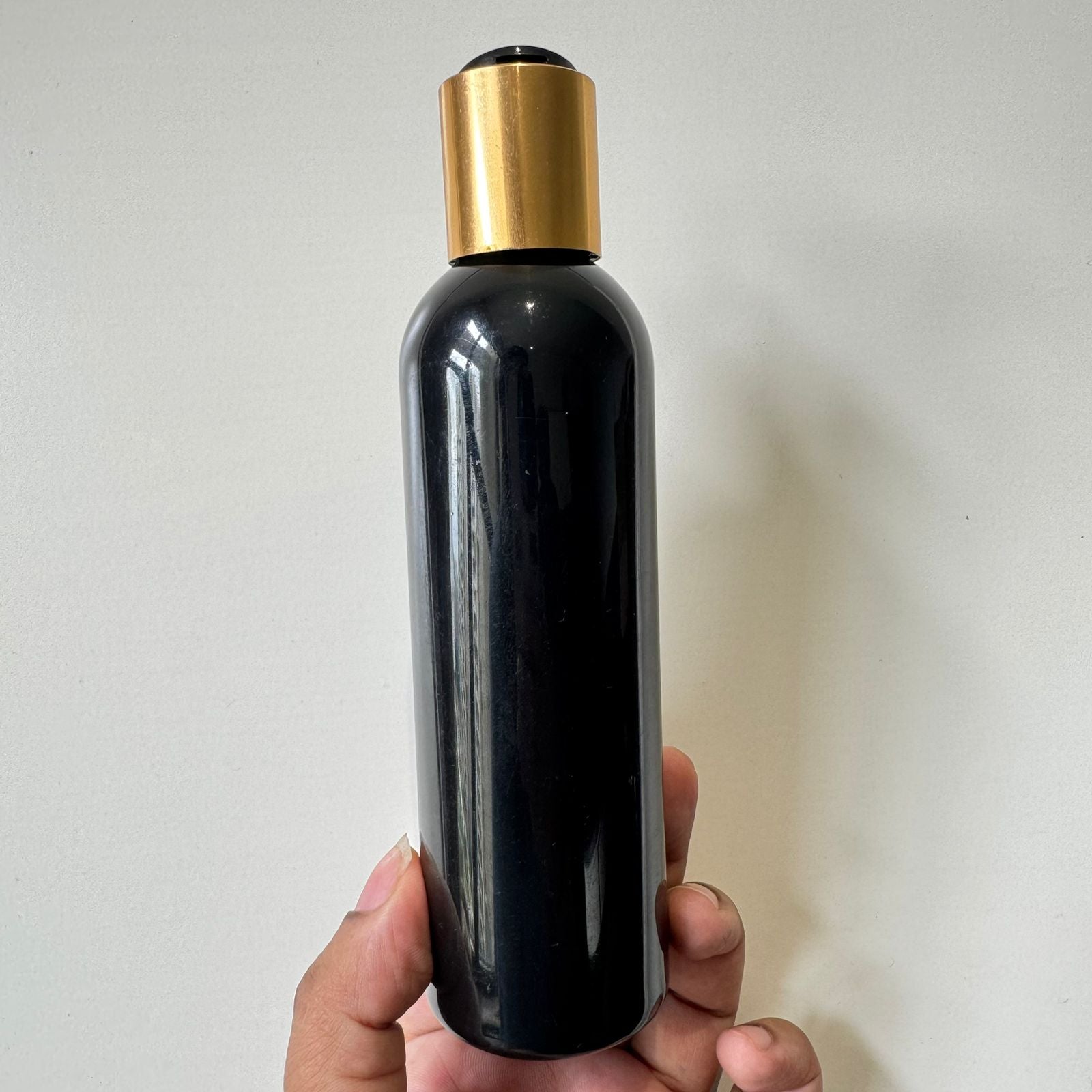 Cosmetic Boston Pet Bottle with Gold Disc Cap - (200ml)