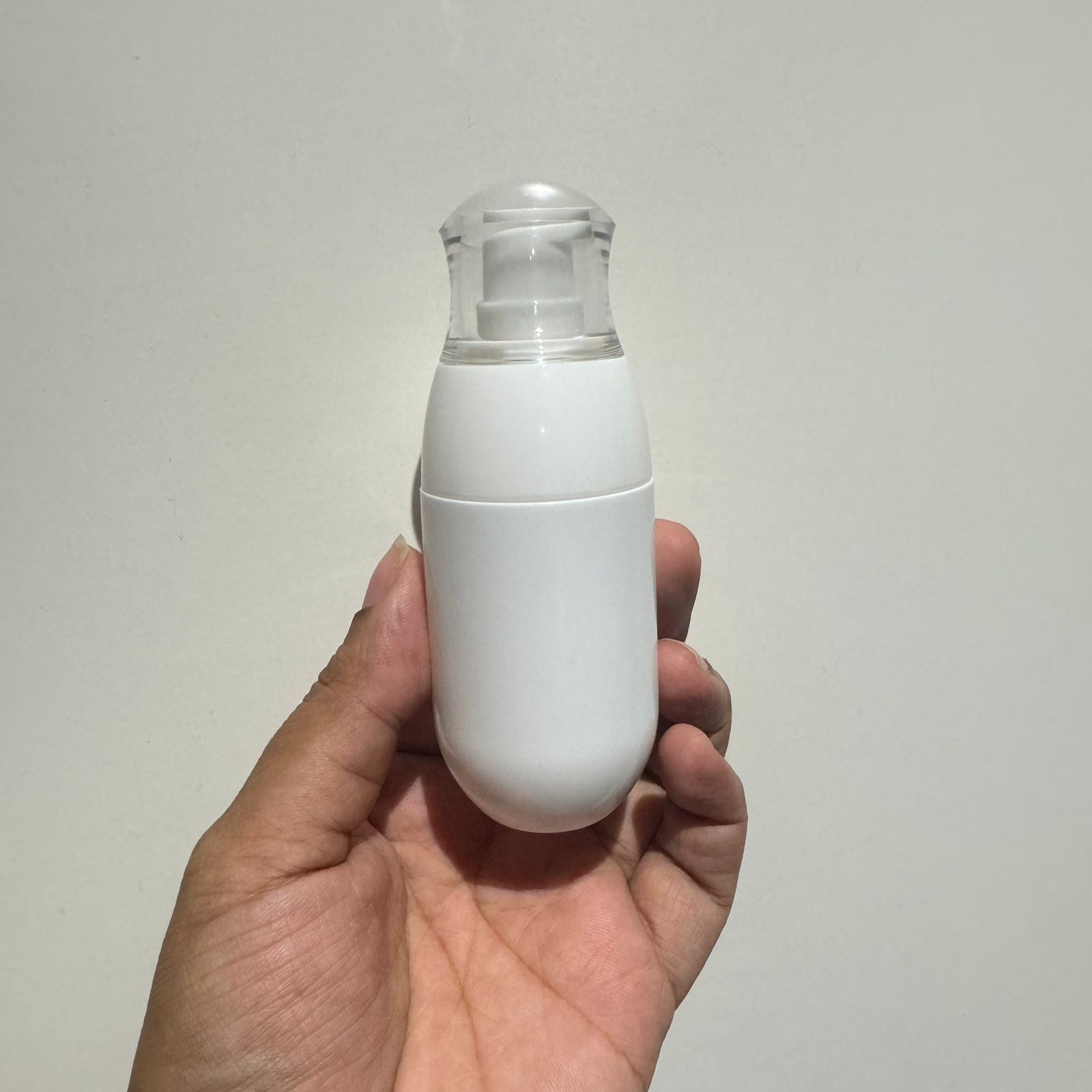 Cosmetic Capsule Premium Pet Bottle with Premium Serum Pump - White (50ml/ 100ml)